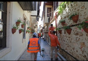 Antalya nın Tarihi Kaleiçi sokakları sardunya kokacak